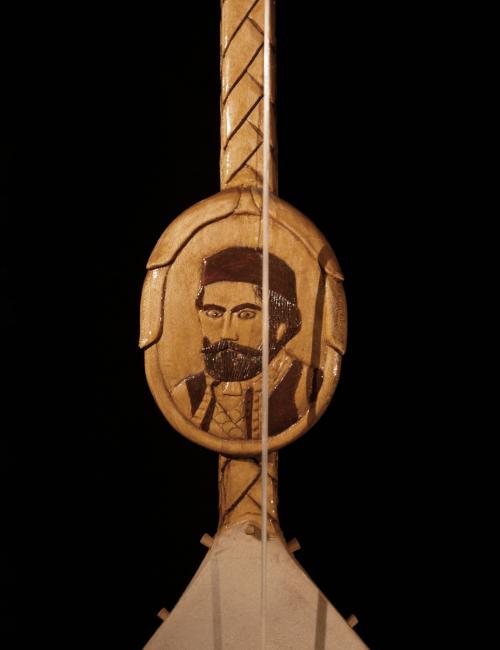 Petar 2. Petrović Njegoš (Gusle sa orlom model #106)