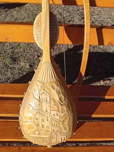 Gusle sa konjem (Njegoš, Manastir Ostrog)